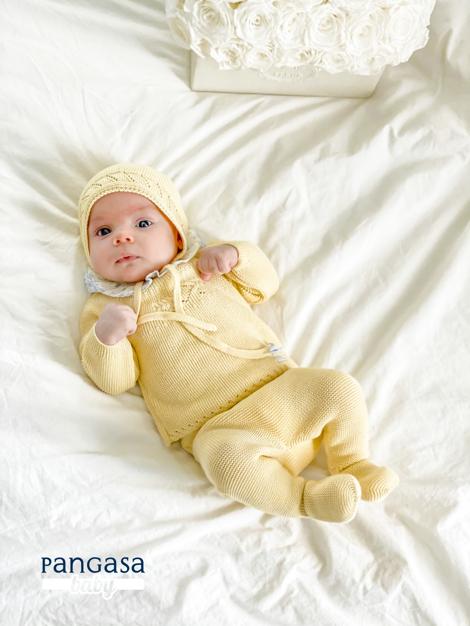 Primera puesta bebé niña algodón de Pangasa